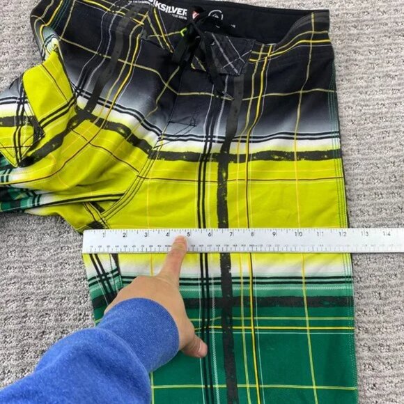 QUIKSILVER Swim Trunks Men 30 Gray Yellow Green Plaid Bathing Suit Board Shorts - Picture 15 of 16